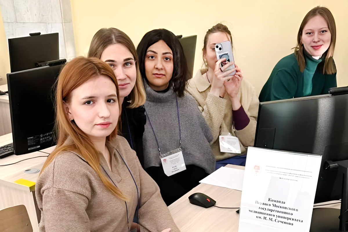  Команда студентов Сеченовского Университета победила в международной олимпиаде по фармакологии 