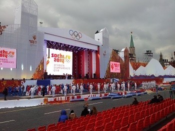 Студенты Первого Меда участвовали в московском этапе эстафеты олимпийского огня