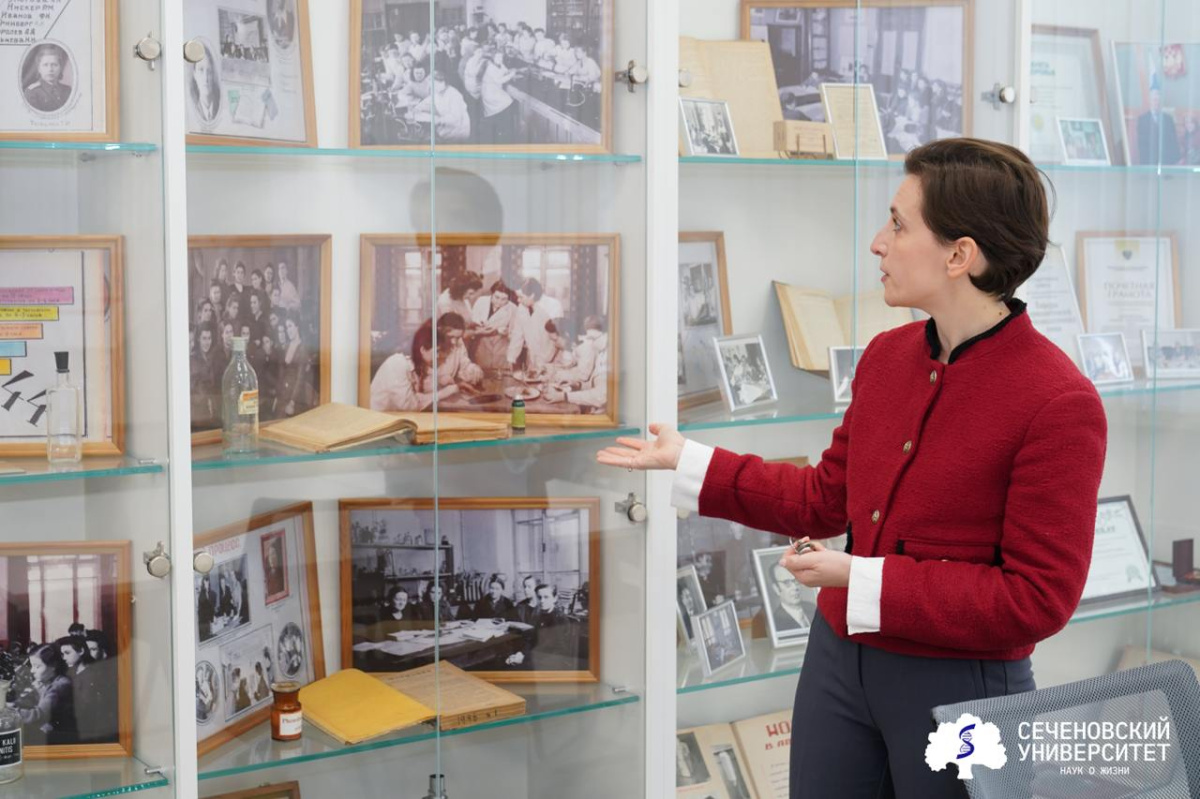Герои науки и фронта: в Институте фармации Сеченовского Университета открыта выставка, посвященная сотрудникам, участвовавшим в Великой Отечественной войне  