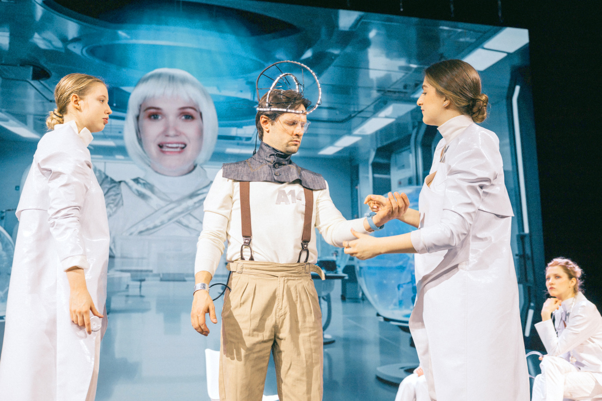 Премьеру спектакля «Пути» сыграли в Театральном центре «На Плющихе» Сеченовского Университета 