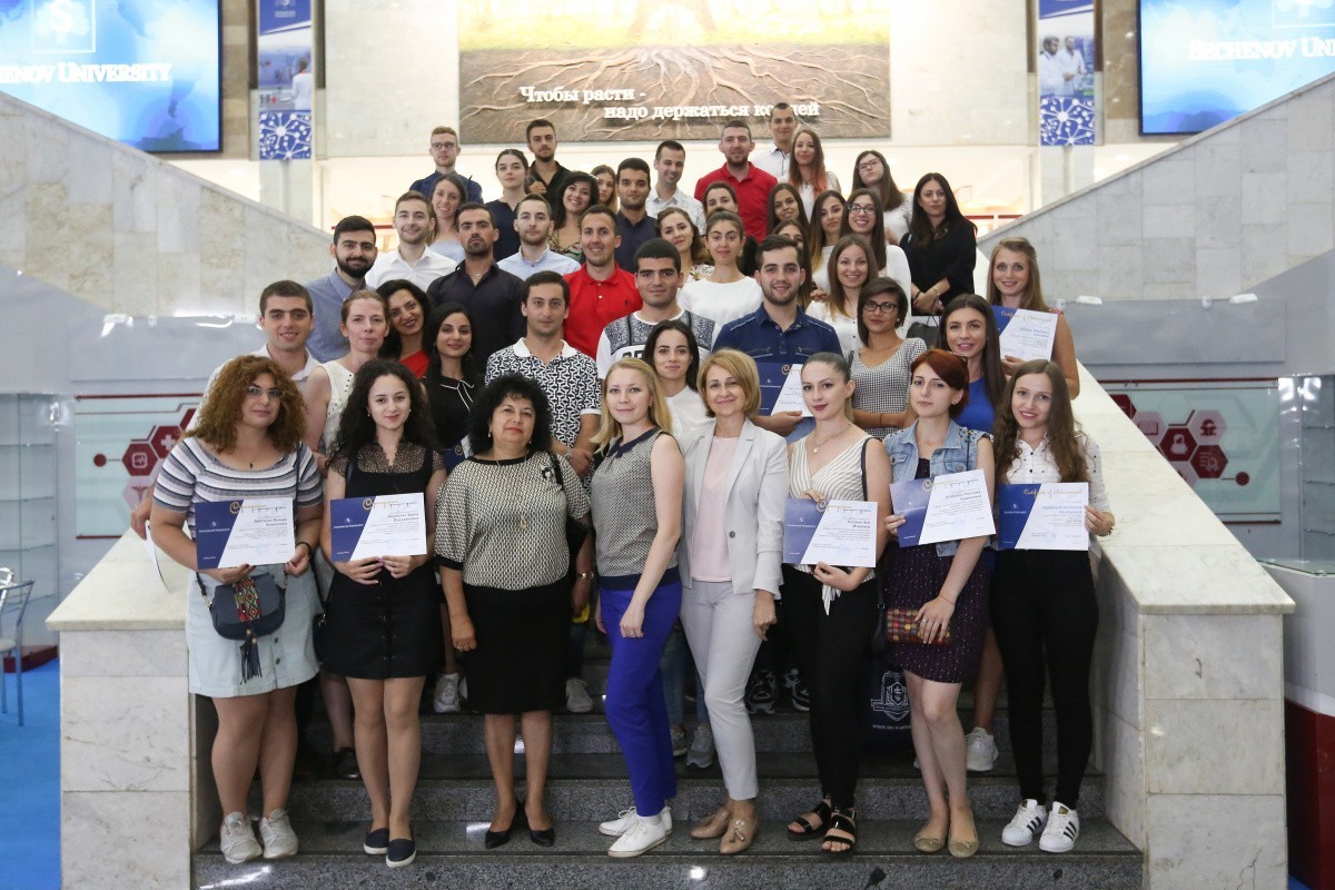 Студенты из Армении, Болгарии и Сербии прошли двухнедельную практику в клиниках Сеченовского университета
