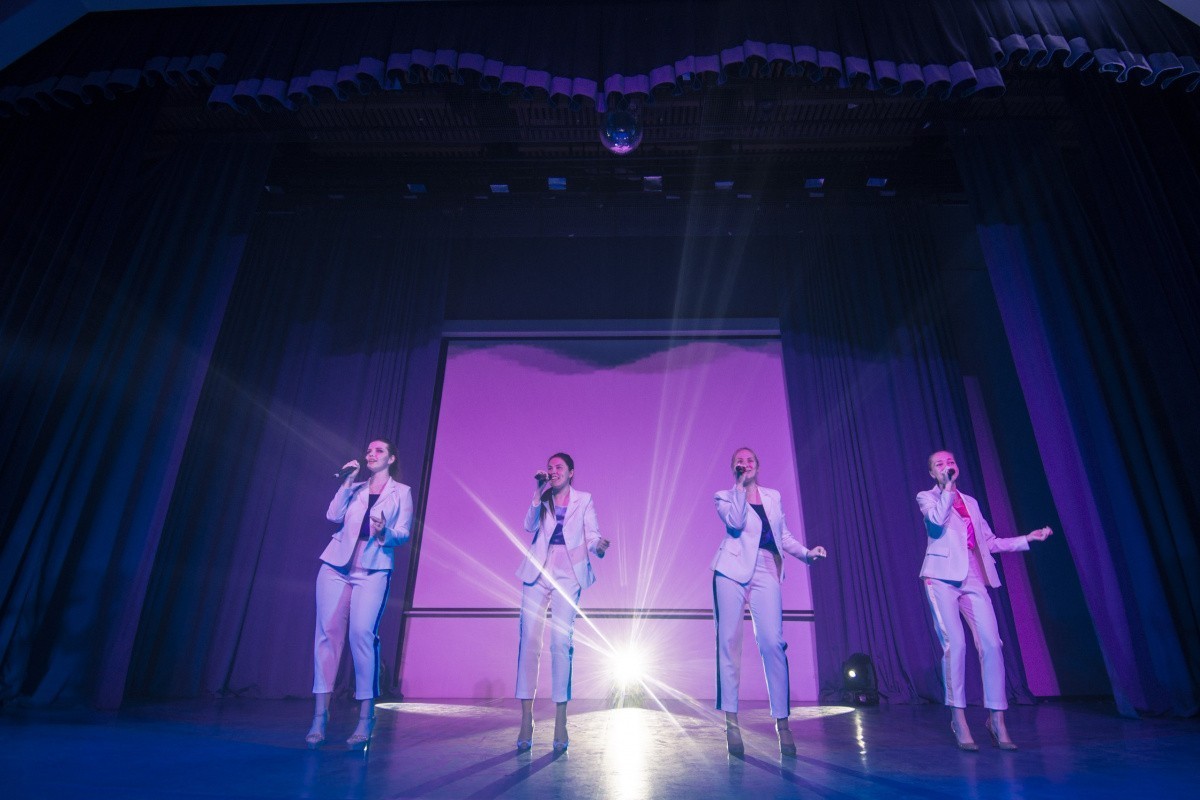 Победа в четыре голоса