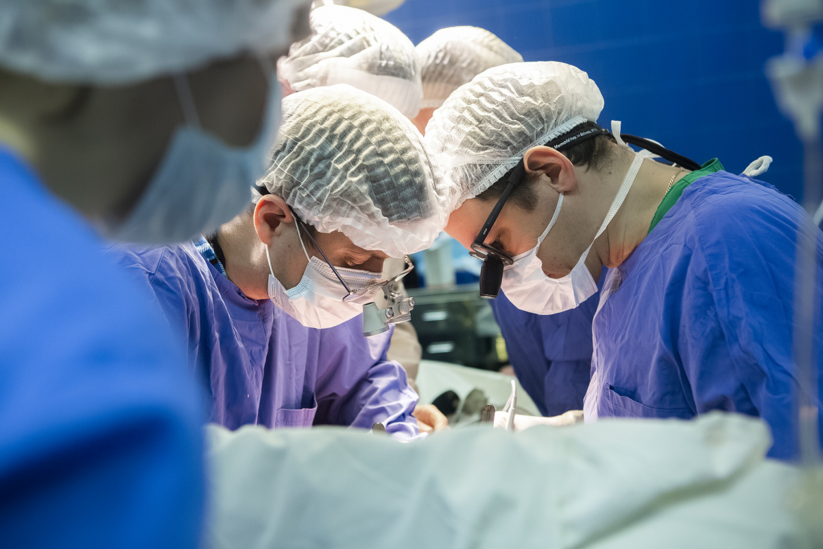 Врачи Сеченовского Университета провели уникальную операцию на сердце