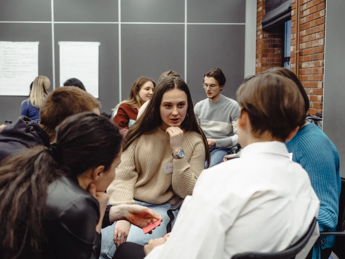 Эффективная коммуникация в работе врача: чему учатся будущие врачи в «Школе профессионального роста»