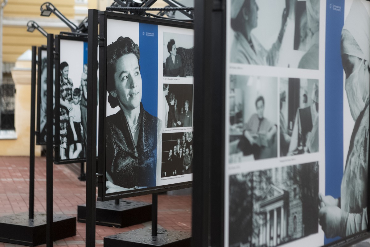 В сентябре Троян-центр открывает мобильную выставку «Медики-Герои»