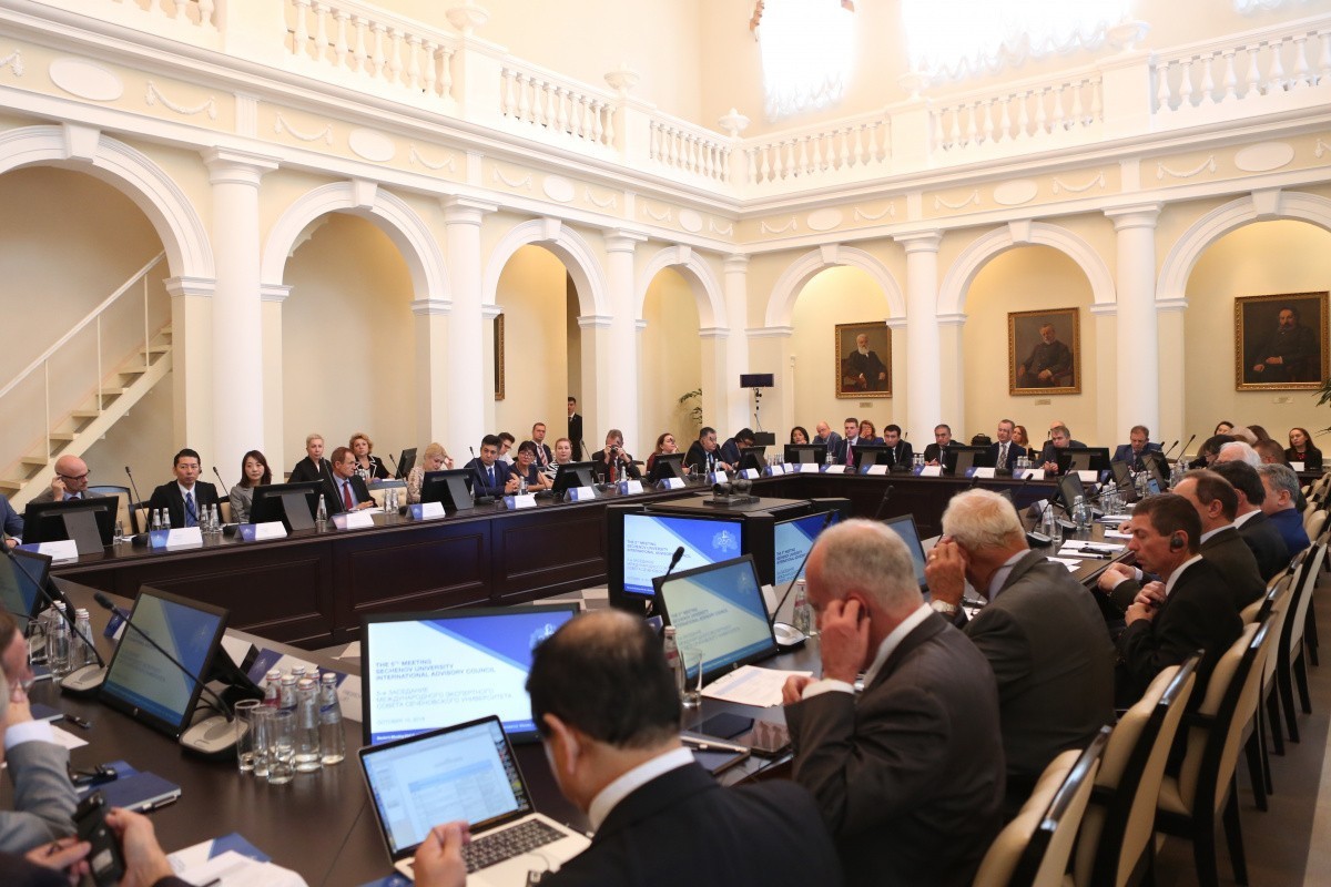 Заседание МЭС: на повестке развитие научного потенциала Сеченовского университета