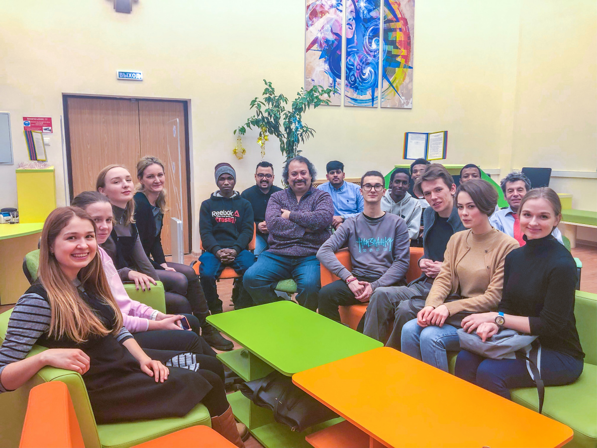 Медицинскую антропологию обсудили на заседании студенческого научного кружка