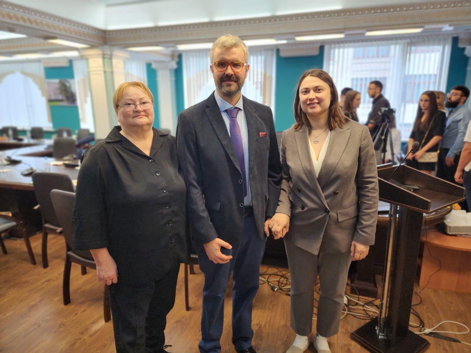 Сотрудник кафедры хирургической стоматологии защитил кандидатскую диссертацию