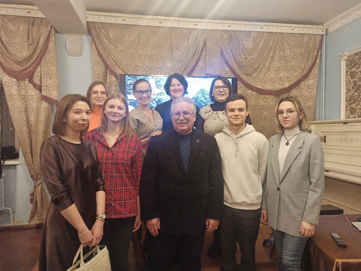 В преддверии дня российской науки:  студенты Сеченовского Университета в Доме Ученых 