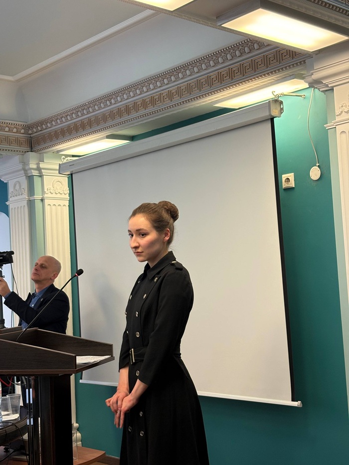  Аспирант кафедры хирургической стоматологии защитила кандидатскую диссертацию 