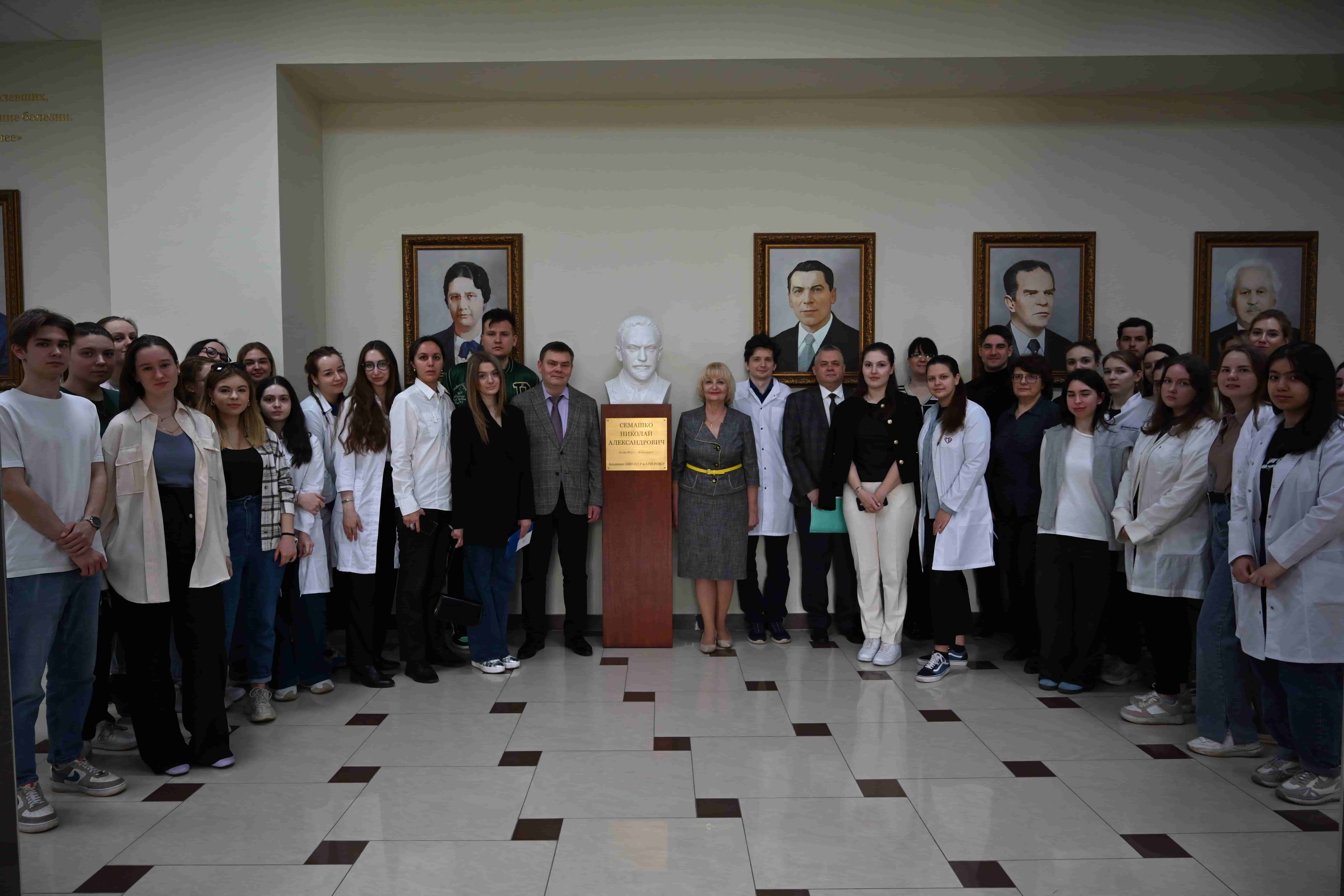 На кафедре общественного здоровья и здравоохранения им. Н.А. Семашко успешно проведена седьмая олимпиада по менеджменту и лидерству в здравоохранении