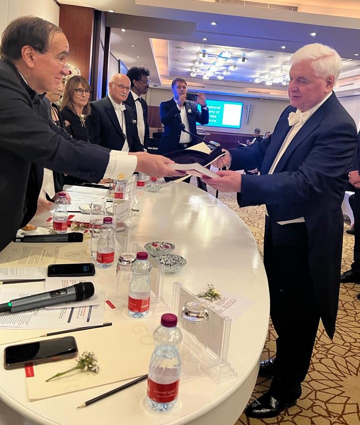 Академик РАН Александр Макацария получил звание академика Международной академии перинатальной медицины