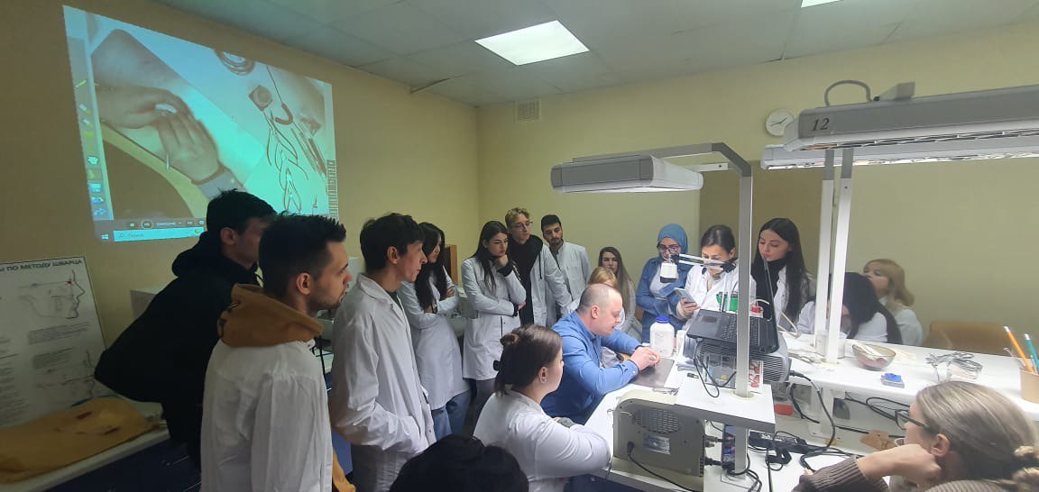 Мастер-класс по зуботехническим ортодонтическим технологиям