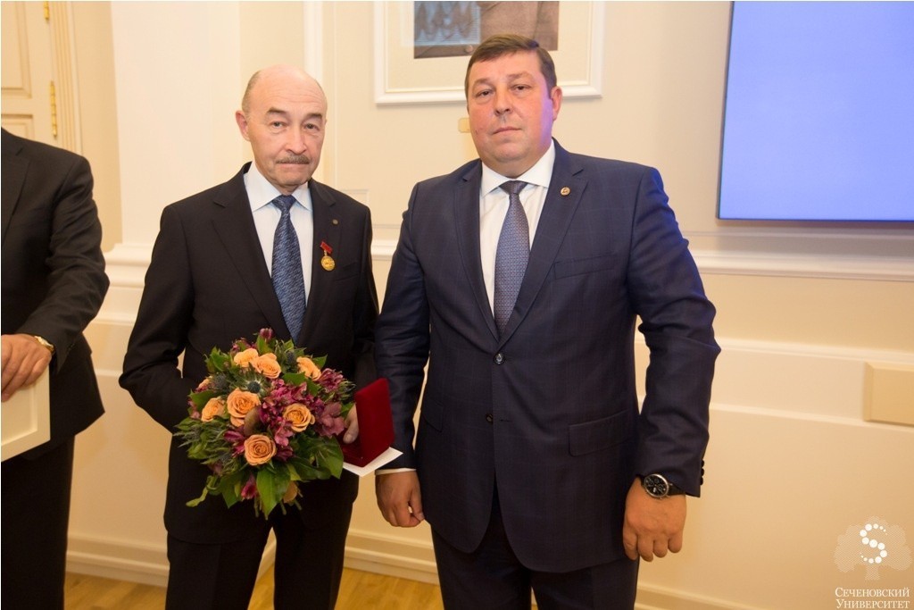 ГОТЬЕ СЕРГЕЙ ВЛАДИМИРОВИЧ награжден знаком «За заслуги перед Первым МГМУ им. И.М. Сеченова» 