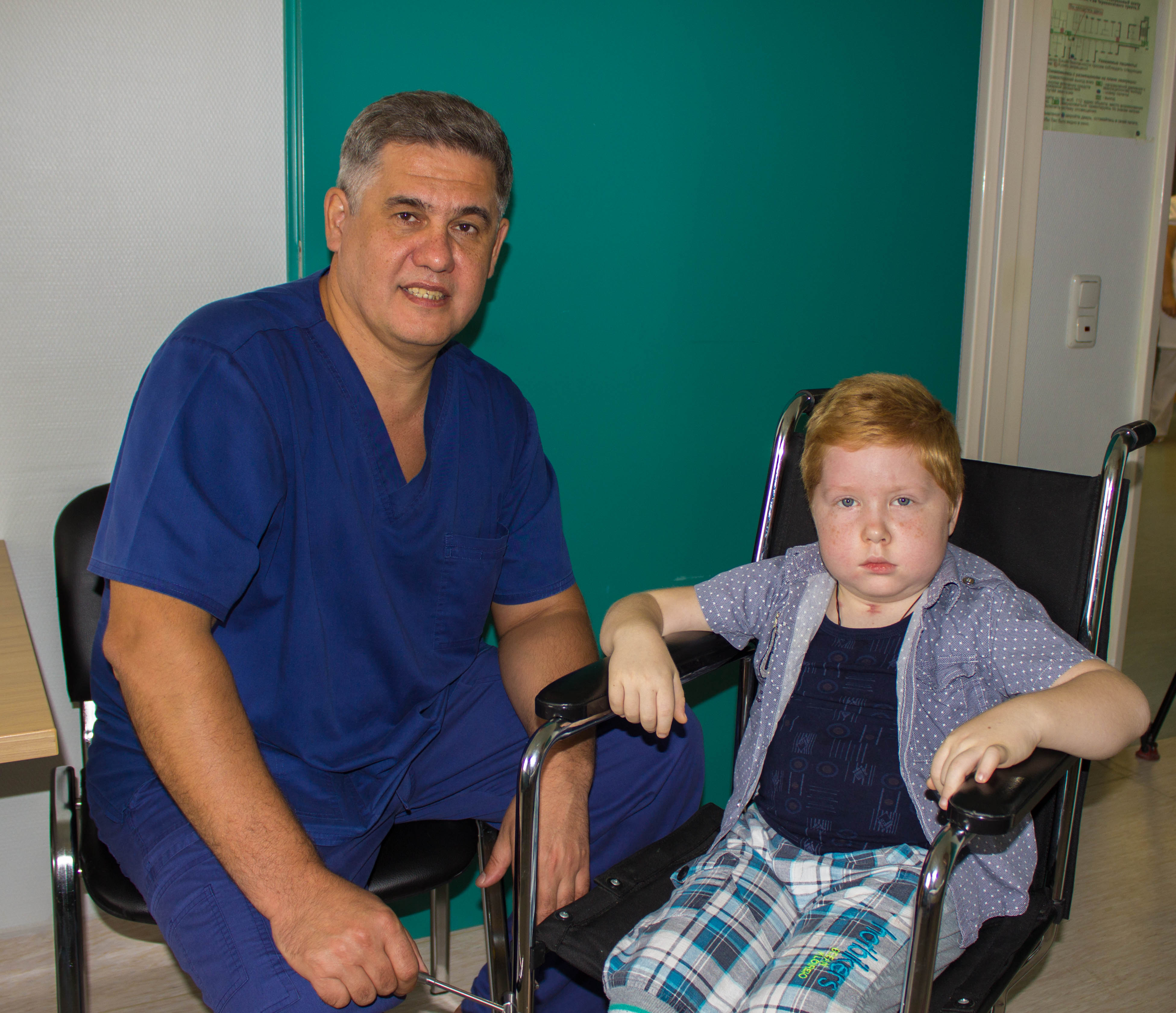 Тюменские нейрохирурги спасли мальчика из Москвы с гигантской опухолью мозга