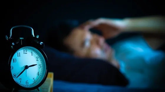 Сомнолог: Частые пробуждения по ночам опасны для здоровья