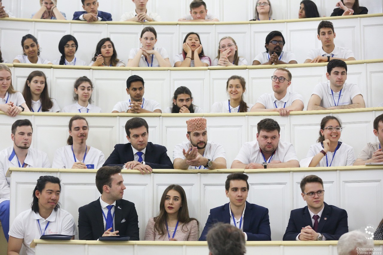 Студентка ШМ «Детская хирургия» прошла обучение в Российско-Британской Летней Школе по инновационной хирургии 