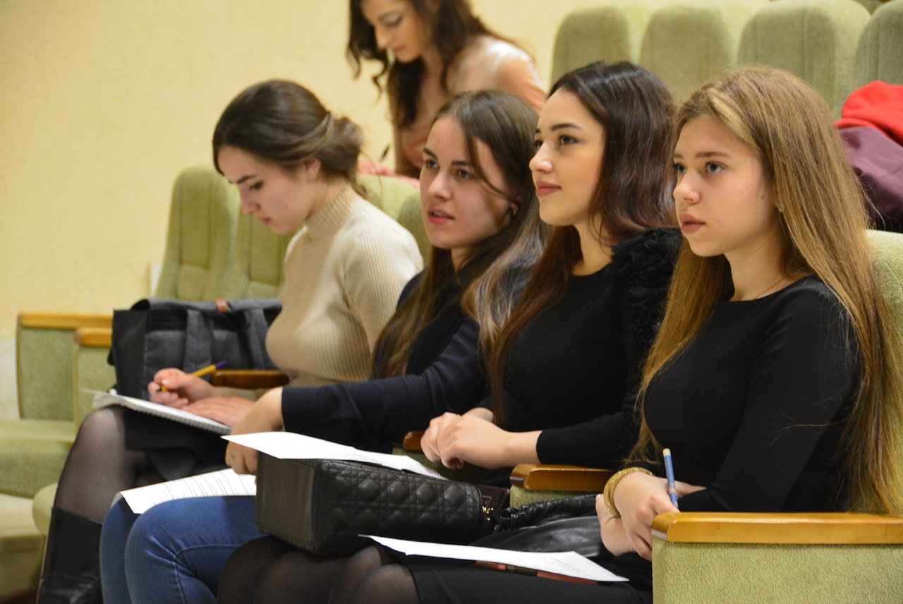  Награждение студентов медиков из Карачаево-Черкесской Республики 