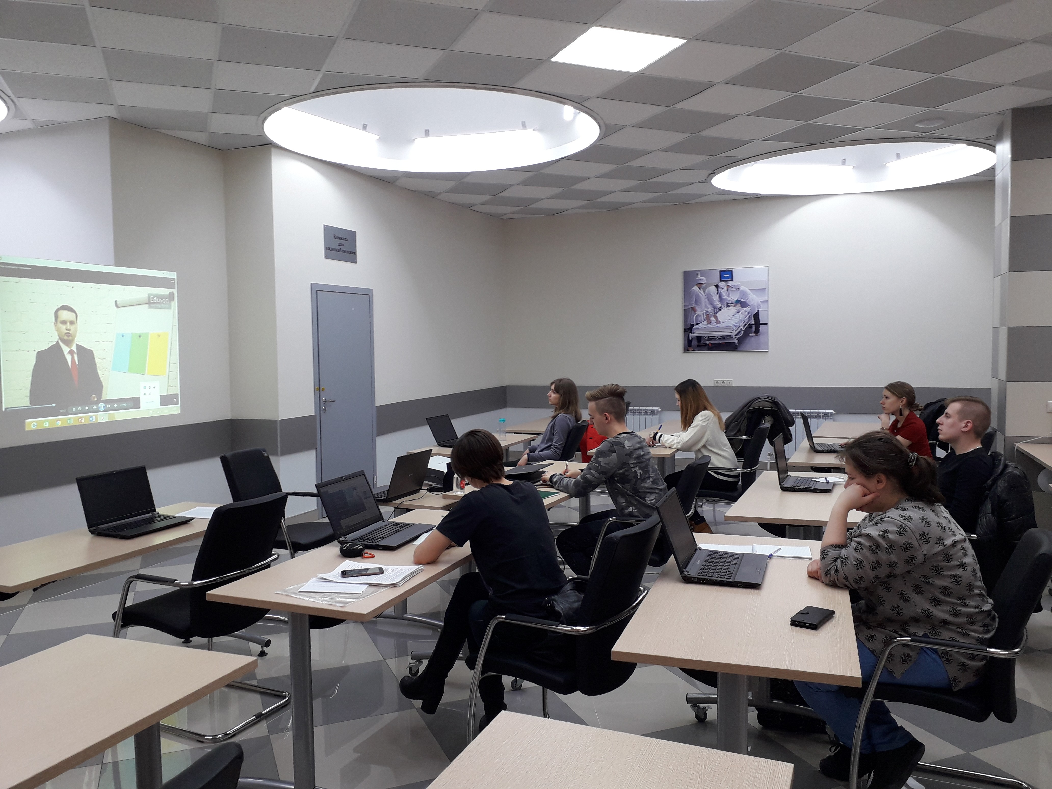 Использование электронного обучения и дистанционных образовательных технологий при подготовке студентов лаборатории мастерства «Фабрика лидеров здравоохранения» на базе Методического центра аккредитации специалистов