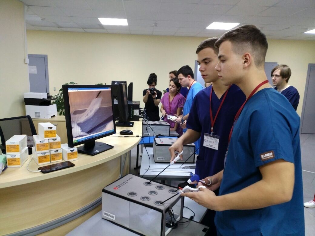 Студенты Школы мастерства «Детская хирургия» приняли участие в студенческом форуме