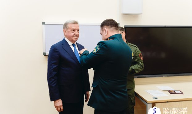 Министерство обороны отметило заслуги профессора Сеченовского Университета 