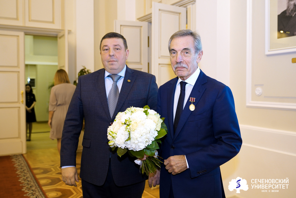 DSC08972_ученый совет (3).jpg