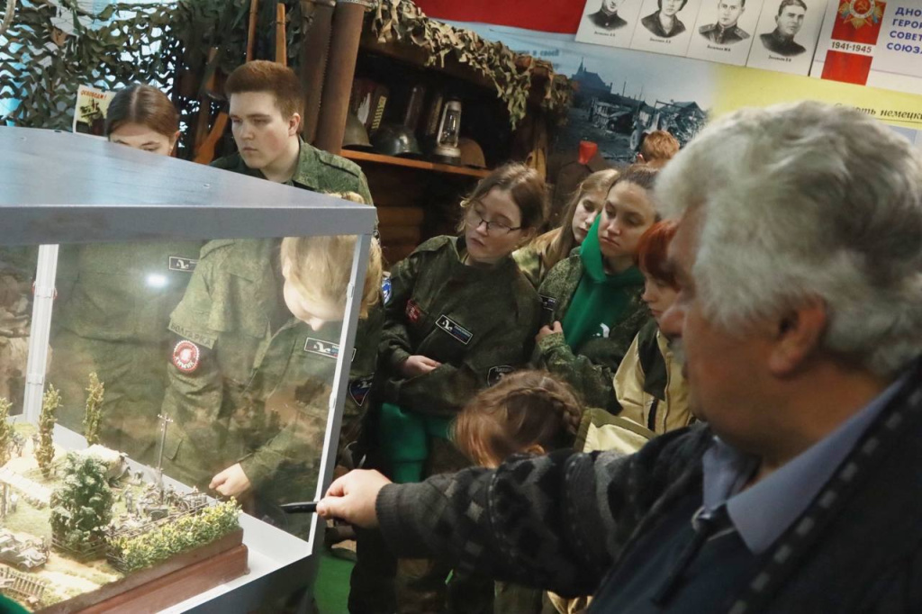 Сстуденческая вахта памяти.jpg photo_2025-10-30_22-10-56.jpg