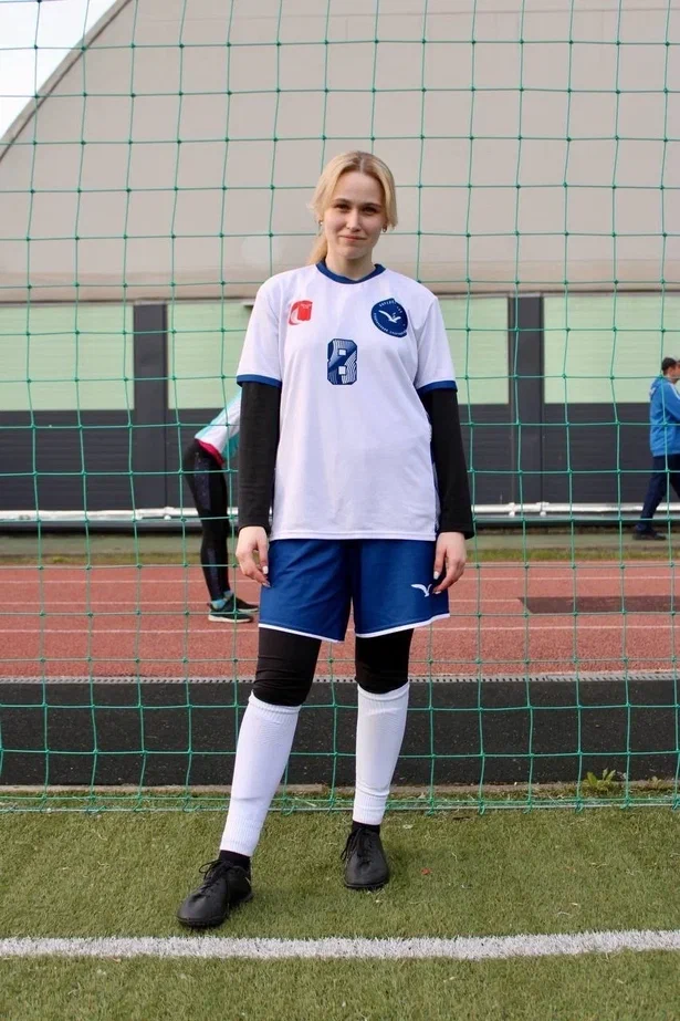 футбол жен.jpg