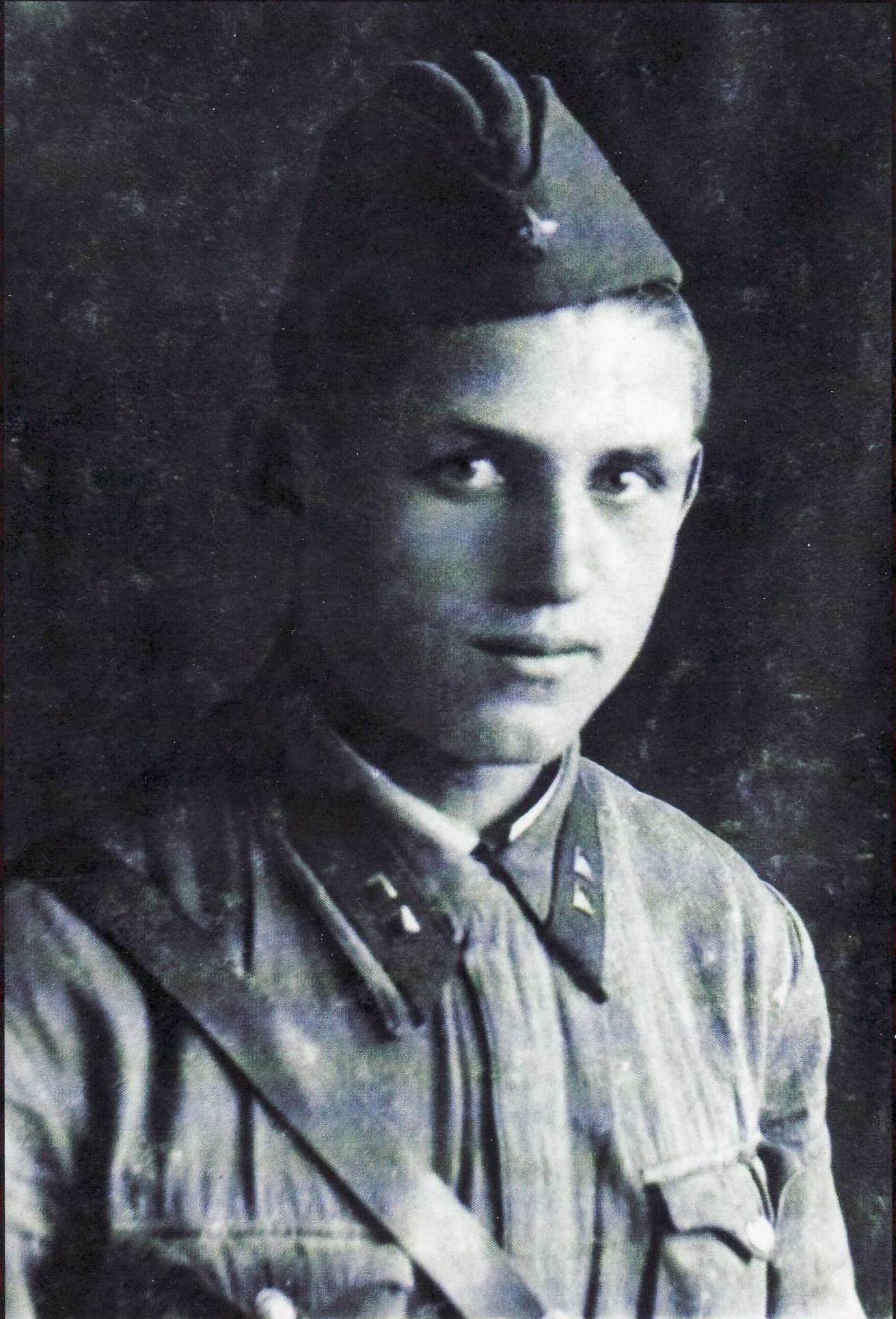 Тюрин Николай Алексеевич 1941г.(1).JPG