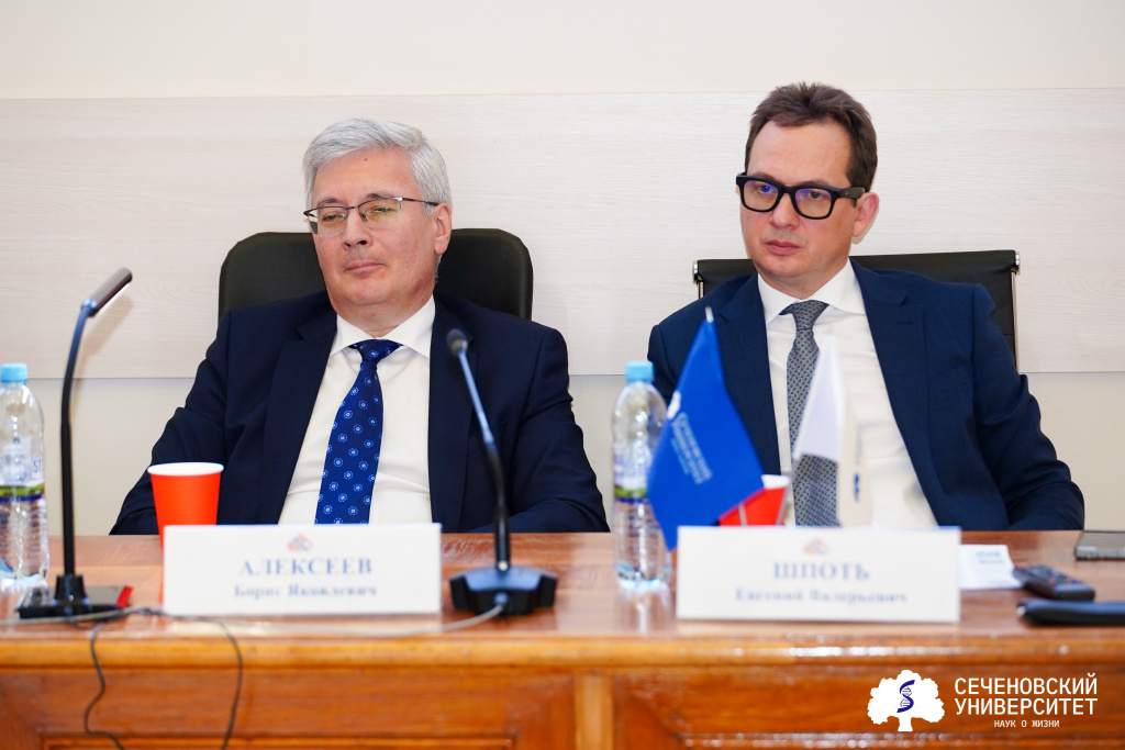 DSC03207_московское общество урологов.jpg