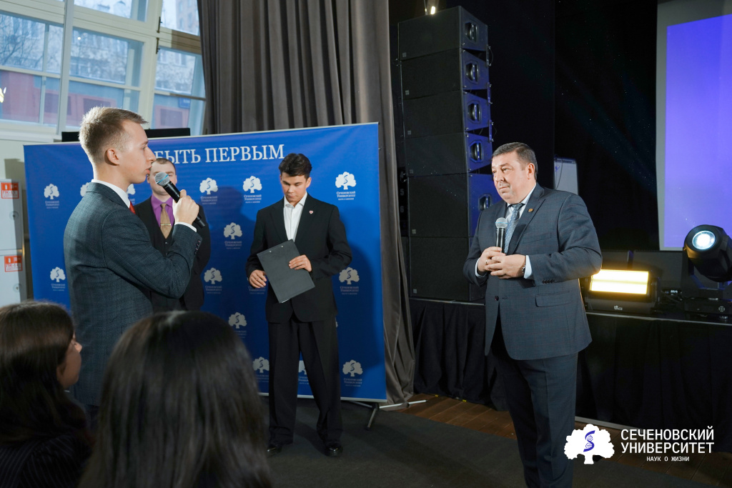 Встреча с ректором.jpg !DSC05323_встреча с обучающимися.jpg