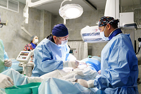  В Центре кардиоангиологии Сеченовского Университета провели сложнейшую операцию на сердце возрастному пациенту 