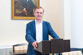 Заведующий кафедрой клинической иммунологии и аллергологии  Александр Караулов назвал причины роста аллергических заболеваний в России