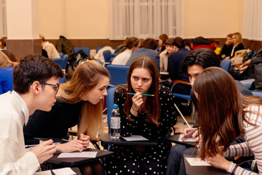 В Сеченовском Университете состоялся весенний турнир интеллектуальной игры «Что? Где? Когда?»