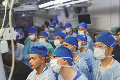 В Федеральном центре нейрохирургии в Тюмени стартует новый мегапроект: нейрохирургический симпозиум соберет ректоров медицинских, фармацевтических российских и китайских вузов, а также ведущих специалистов мира по нейрохирургии