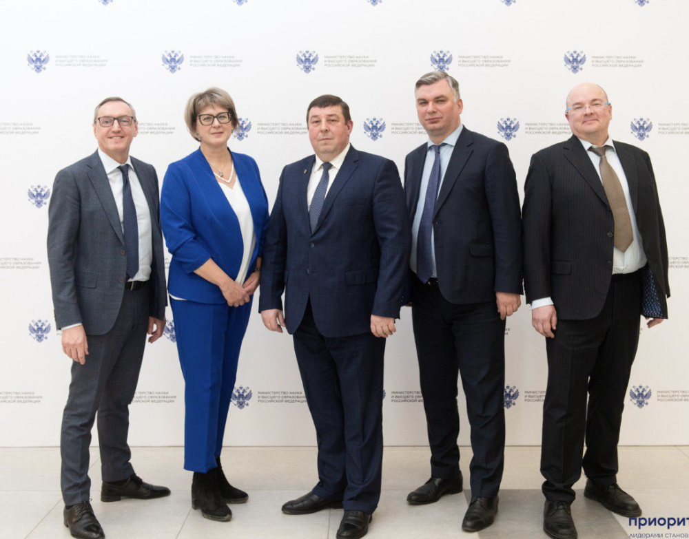  Ученые-биоинженеры, внедрение в жизнь высоких технологий и объединение передовых вузов в Консорциум: Сеченовский Университет рассказал о первых итогах участия в Программе «Приоритет 2030» 