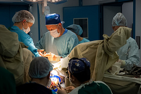 Специалисты Сеченовского Университета пациентке удалили опухоль и заменили фрагменты сердца
