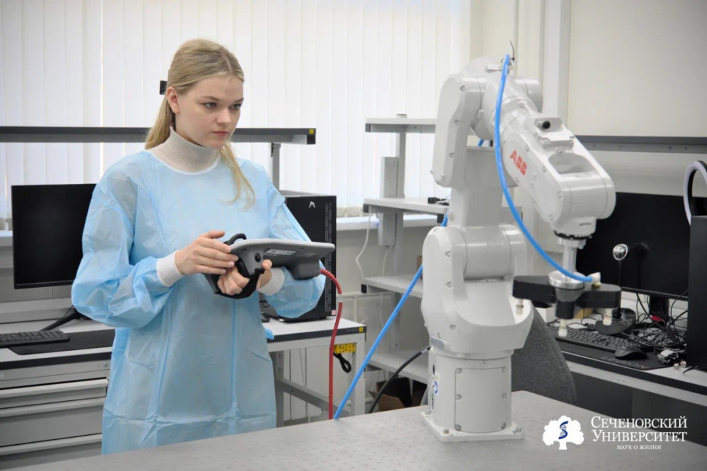  В Сеченовском Университете стартовал набор участников на «Летнюю смену ПИШ»  