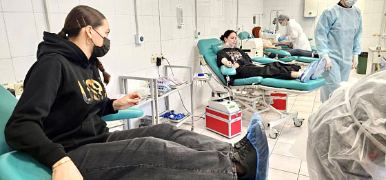 В Центре крови Сеченовского Университета сотрудники и студенты Первого МГМУ сдали сегодня почти 27 литров крови