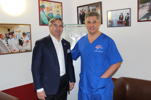 Федеральный центр нейрохирургии в Тюмени посетила делегация Татарстана