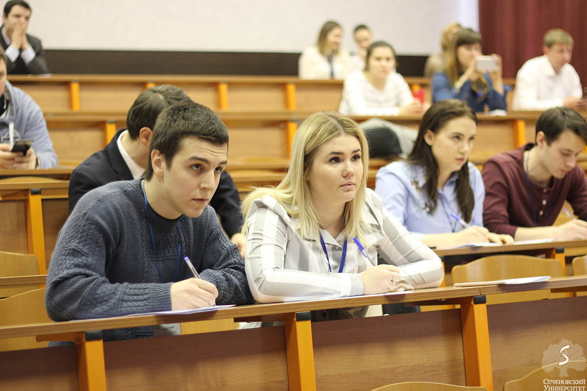 Студенты стартап. Студент выиграл. Студент выиграл. Человек выиграл в лотерею. Фестиваль экомир награждение.