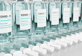 Академик РАН рассказал, чем отличается лекарство против COVID-19 от вакцины