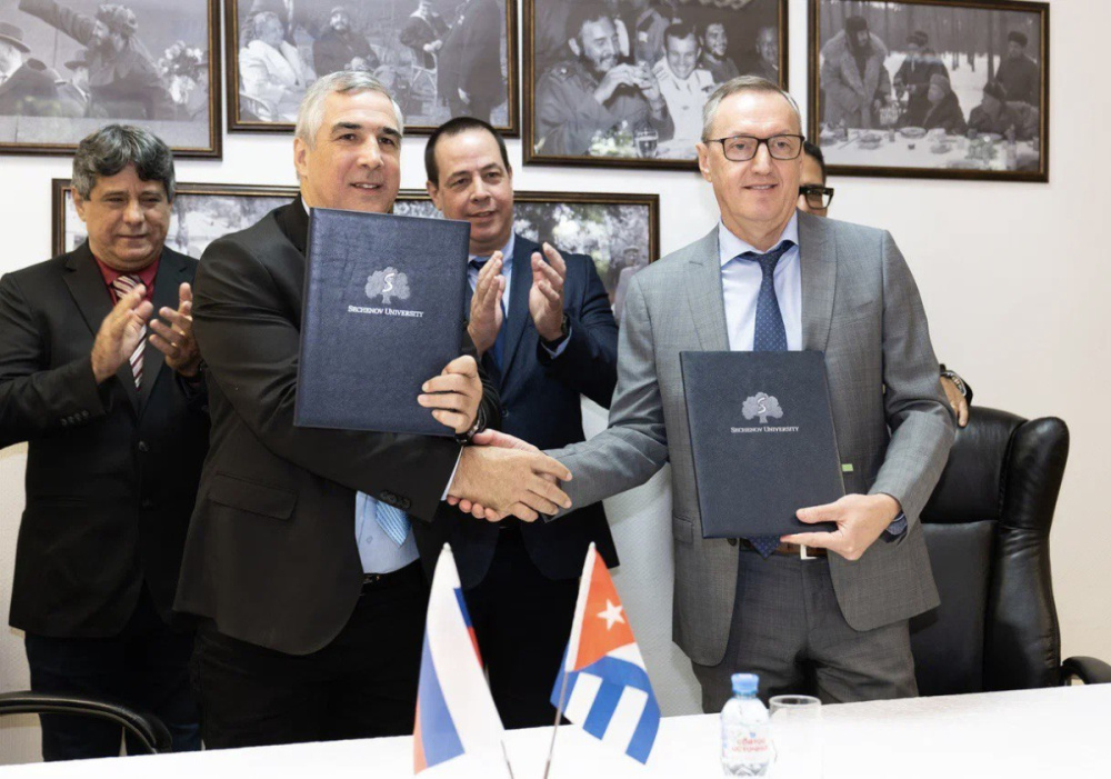  Сеченовский Университет и крупнейший международный фармпроизводитель Кубы «БиоКубаФарма» подписали соглашение о создании биофармацевтического кластера