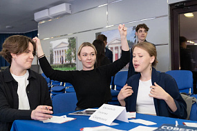 Команды Сеченовского Университета победили в интеллектуальной игре «Турнир трех»