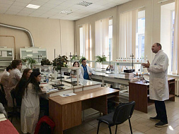  В Институте фармации прошли лекции Романа Зубарева 