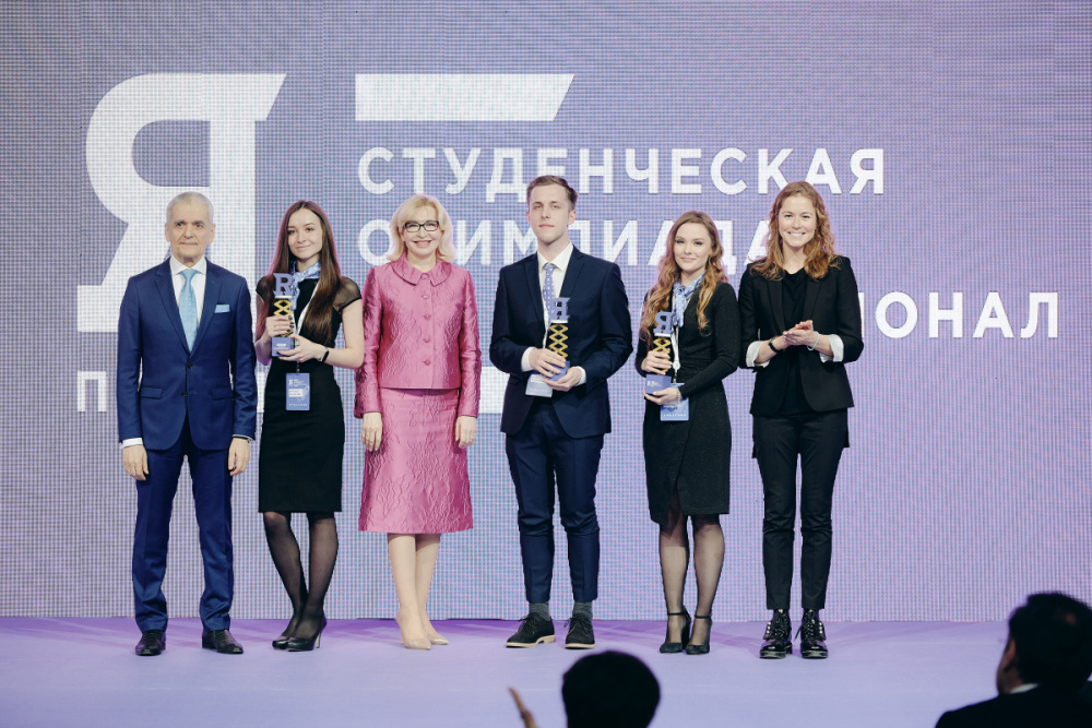 Состоялось награждение лучших студентов медицинских направлений олимпиады «Я – профессионал»