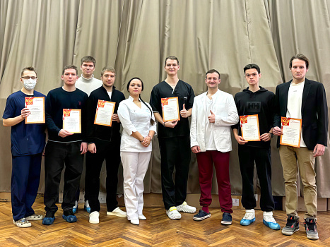  Волонтеров Сеченовского Университета, работающих в госпитале имени академика Бурденко, наградили грамотами за инициативу и усердие 