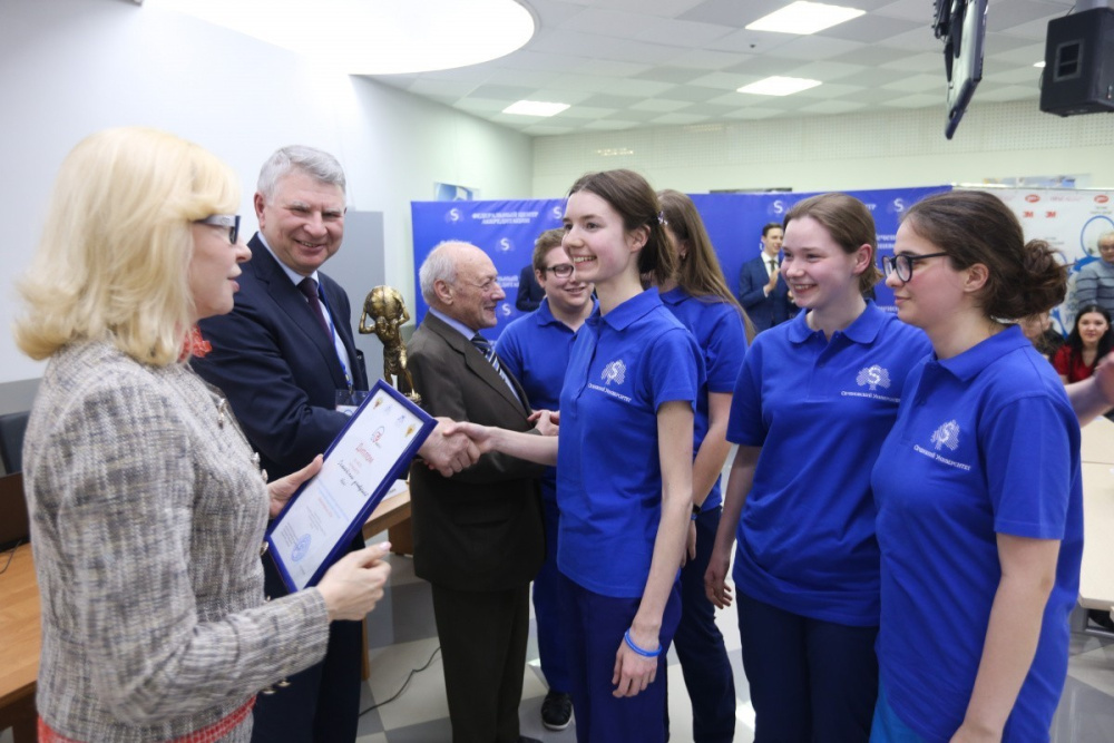 «Золотой Медскилл» завоевали «Рожденные побеждать» из Сеченовки