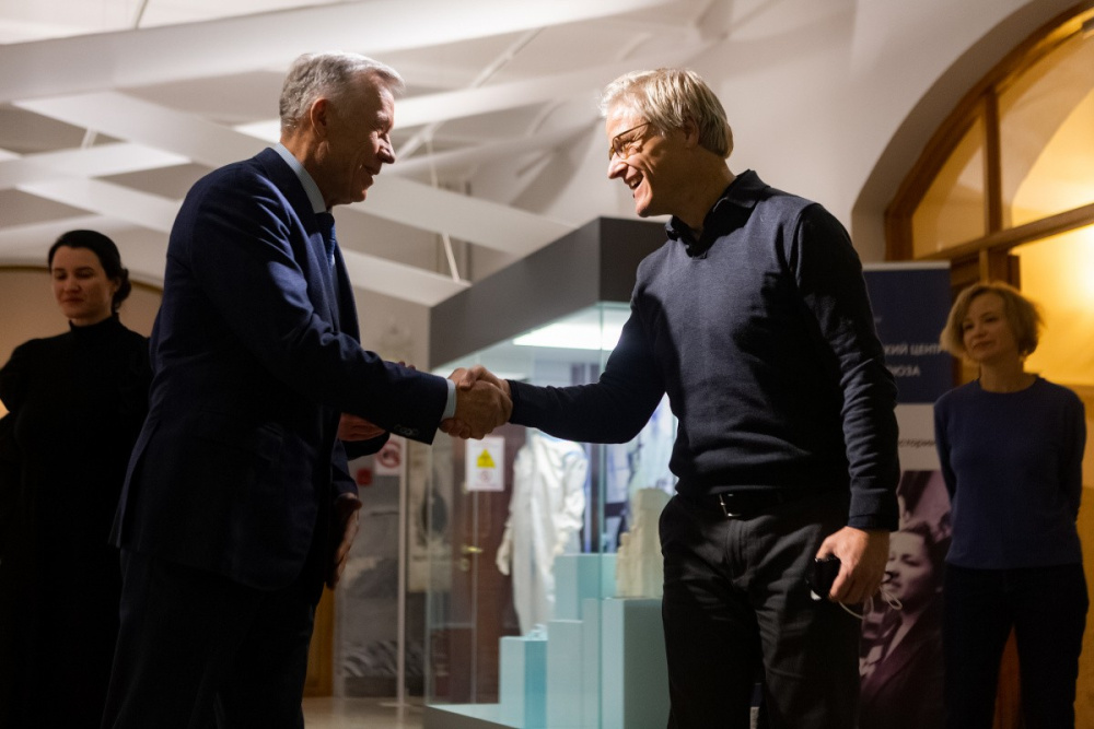 «Врачи без границ». В Историко-патриотическом центре Сеченовского Университета им. Героя Советского Союза Н.В. Троян открыта фотовыставка.