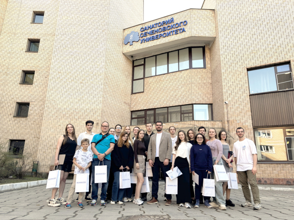  Солнце, весна, биомедтех. Сеченовский Университет провел выездной предпринимательский хакатон 